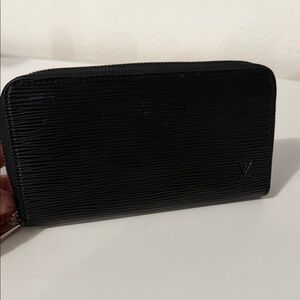 Authentic Louis Vuitton Black Epi Leather Zip-Around Wallet